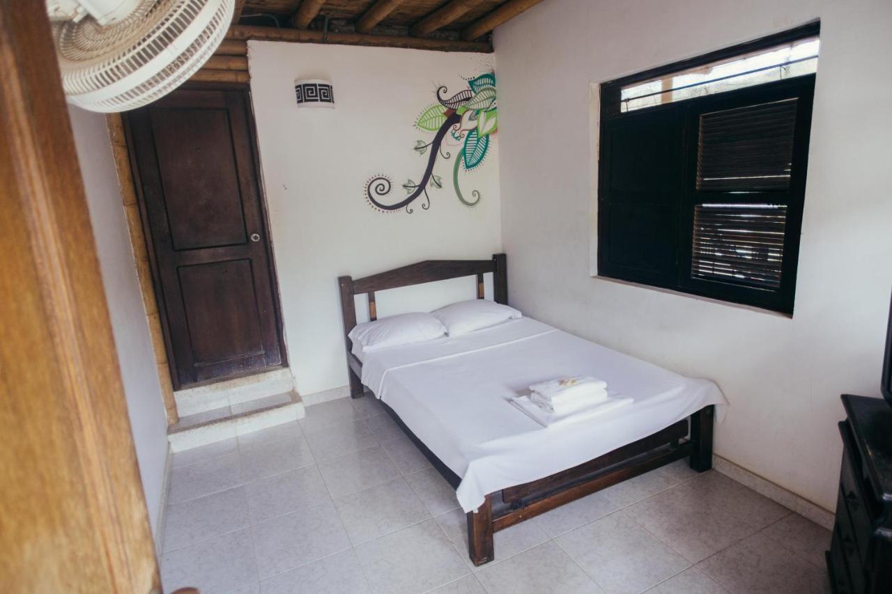 La Tortuga Hostel Taganga Buitenkant foto