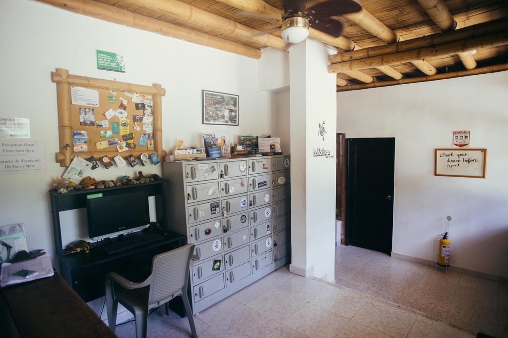 La Tortuga Hostel Taganga Buitenkant foto